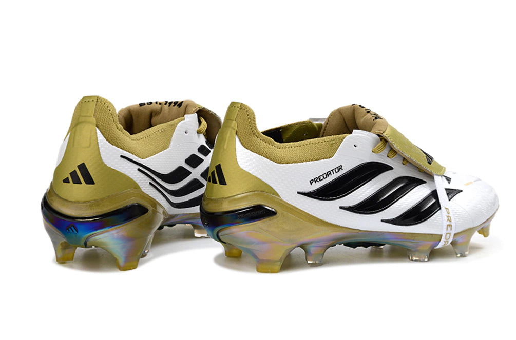 Chuteira Adidas Predator Tongue 26 Elite FG - Branco/Dourado