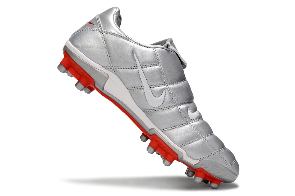 Chuteira Nike Total 90 Campo - Prata