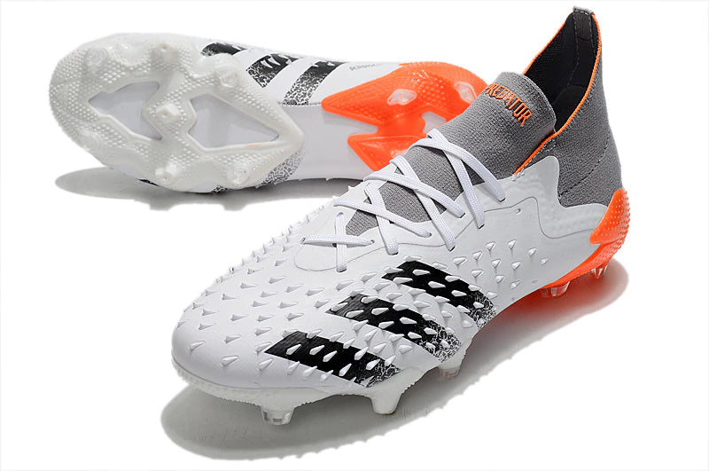 Chuteira Adidas Predator Freak.1 Campo FG "White Spark"