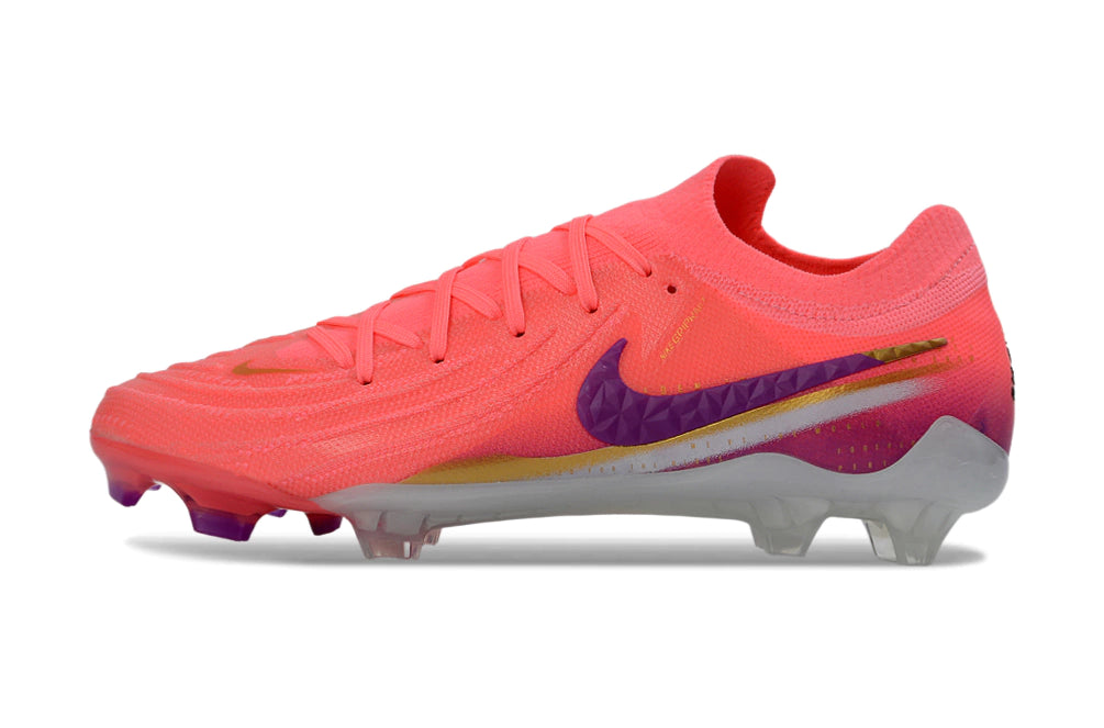 Chuteira Nike Phantom GX2 Elite Campo FG - Rosa