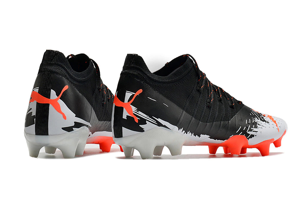 Chuteira Puma Future Z 1.3 Campo FG/AG - Preto/Branco