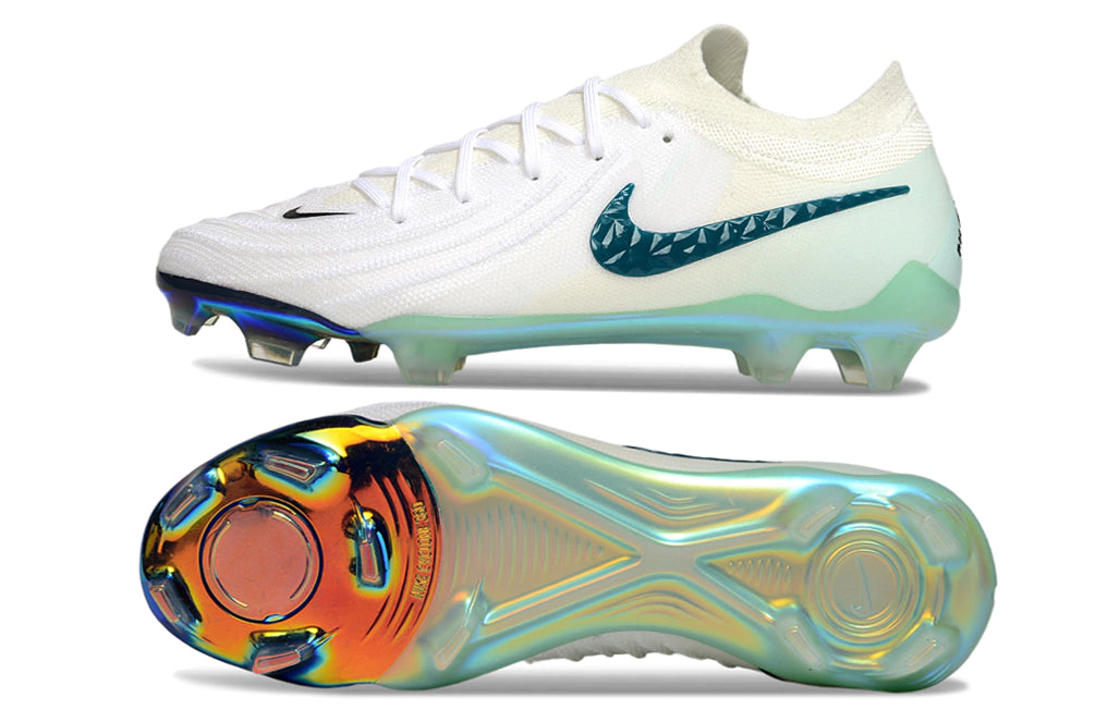 Chuteira Nike Phantom GX2 Elite Campo FG "Chromatic"