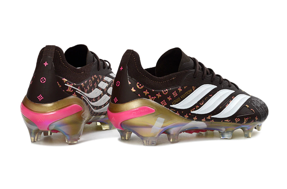 Chuteira Adidas Predator Elite 26 Campo FG - Marrom