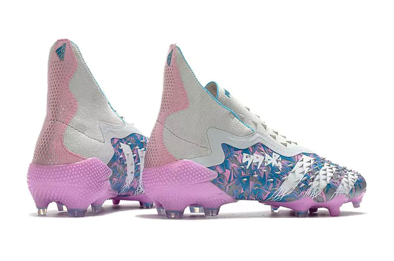 Chuteira Adidas Predator Freak+ Campo FG - Branco/Rosa