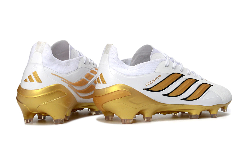 Chuteira Adidas Predator Elite 26 Campo FG - Dourado