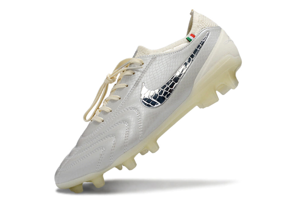 Chuteira Nike Tiempo Legend 10 Elite FG - Branca