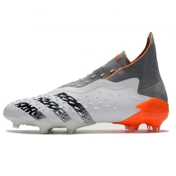 Chuteira Adidas Predator Freak+ Campo FG "White Spark"