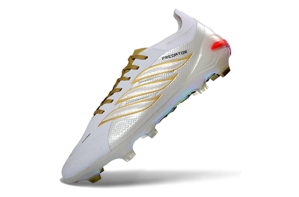 Chuteira Adidas Predator Elite 26 Campo FG - Branco/Dourado