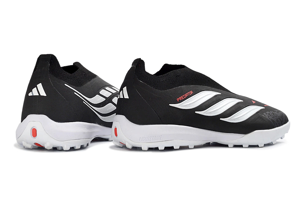 Chuteira Adidas Predator 26 Laceless TF - Preto