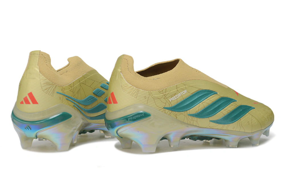 Chuteira Adidas Predator Laceless 26 Elite FG - Dourada