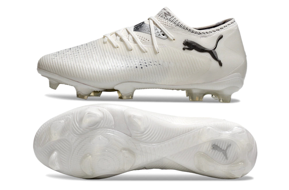 Chuteira Puma Future 8 Ultimate Low Campo FG - Branco/Preto