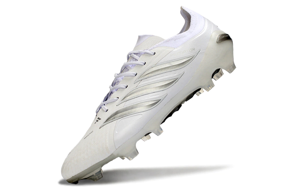 Chuteira Adidas Predator Elite 26 Campo FG - Branco