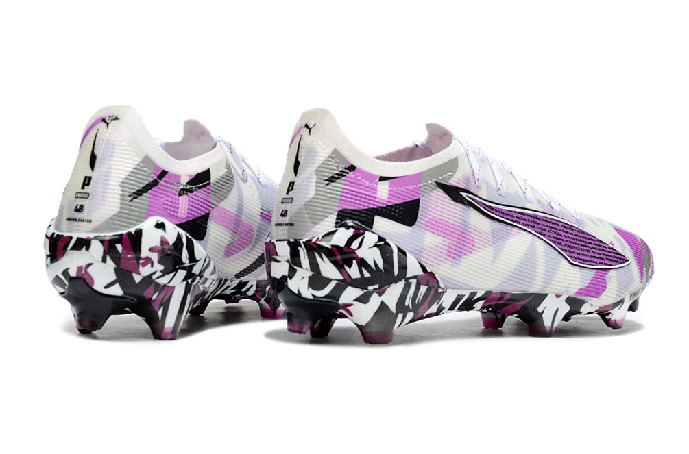 Chuteira Puma Ultra 5 Campo FG - Branco/Preto/Rosa