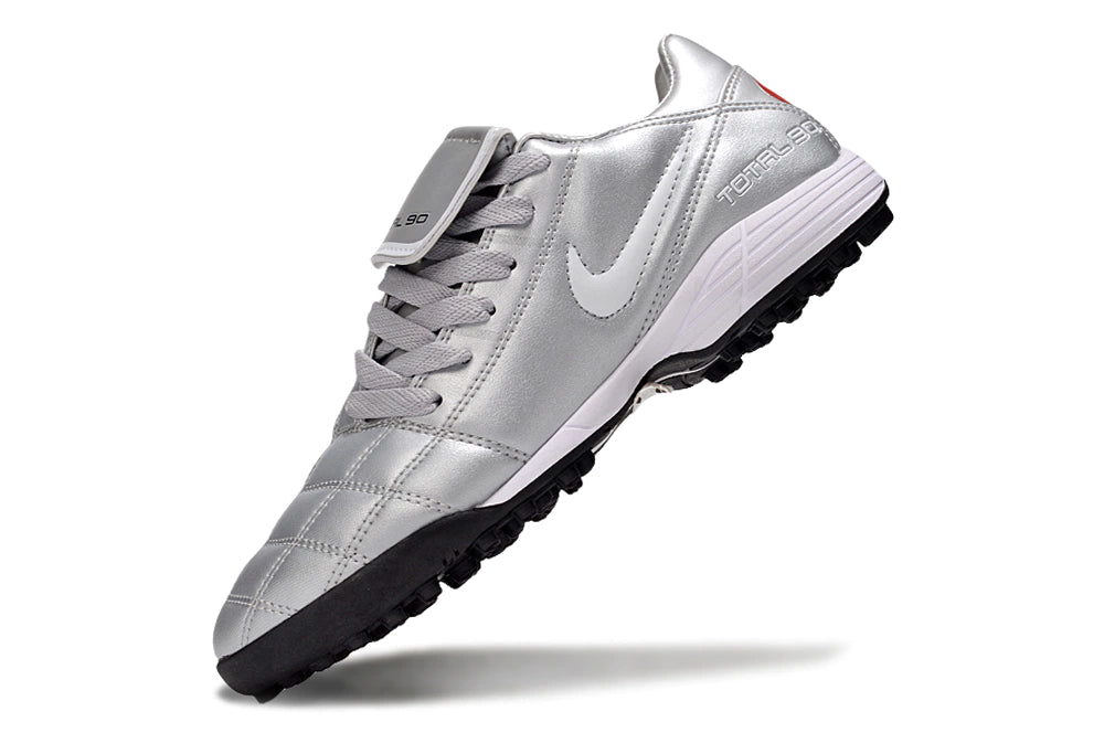 Chuteira Nike Total 90 Society - Prata