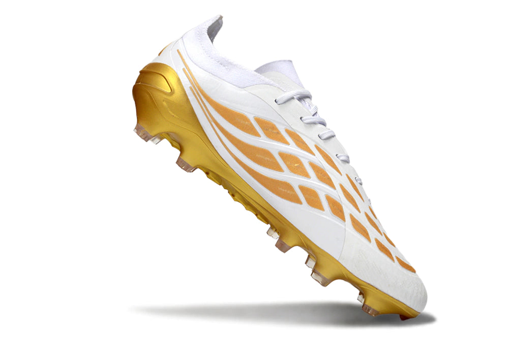 Chuteira Adidas Predator Elite 26 Campo FG - Dourado