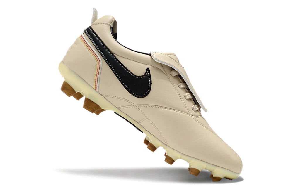 Chuteira Nike Tiempo Legend 10R Elite Campo - Bege/Preto