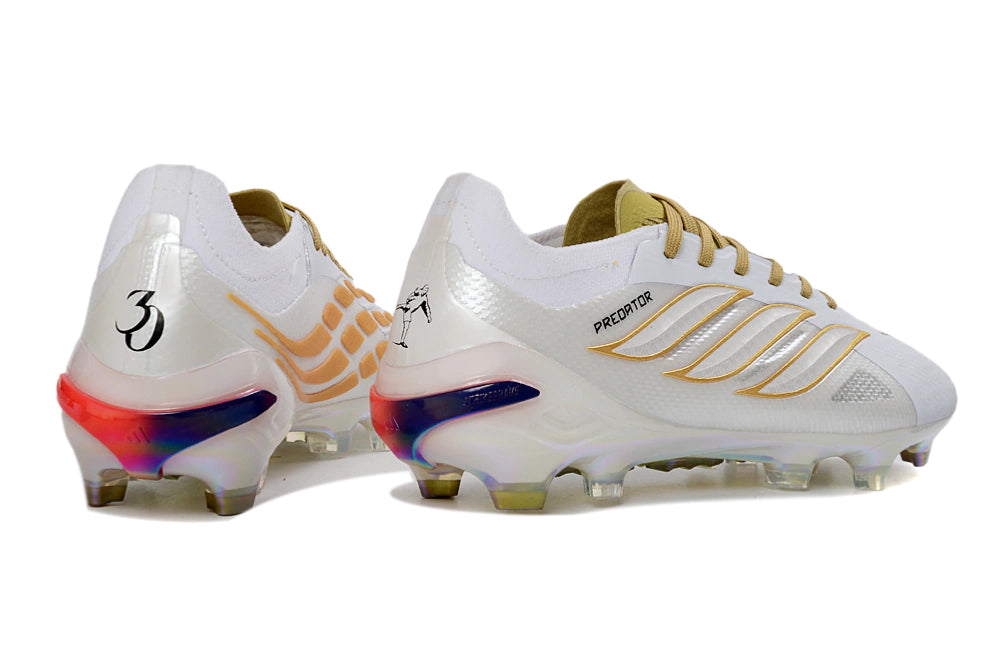 Chuteira Adidas Predator Elite 26 Campo FG - Branco/Dourado