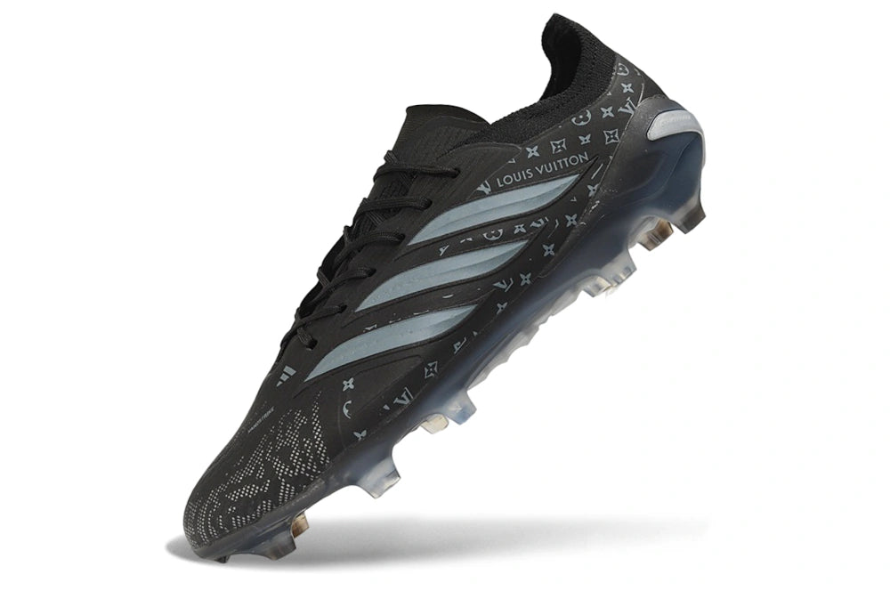 Chuteira Adidas Predator Elite 26 Campo FG - Preto