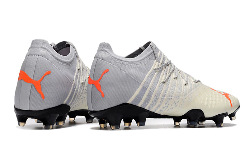 Chuteira Puma Future Z 1.4 Campo FG/AG - Cinza/Laranja