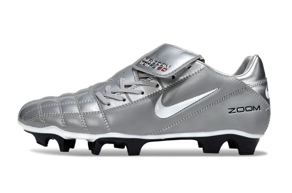 Chuteira Nike Total 90 Campo - Prata/Cinza