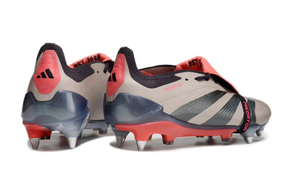 Chuteira Adidas Predator Elite Tongue SG - Marrom/Preto/Vermelho