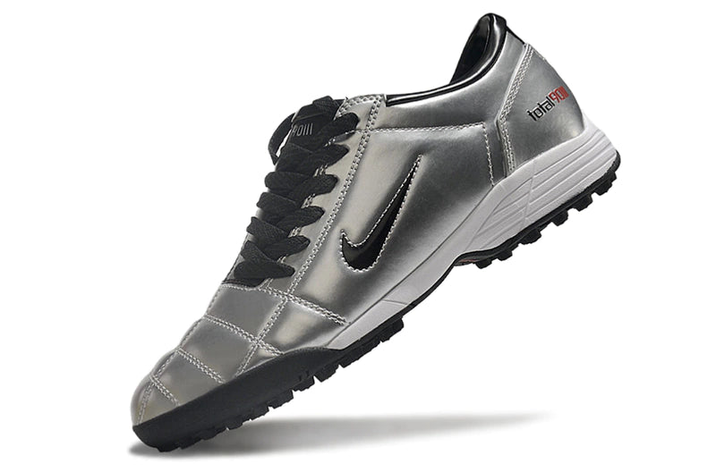 Chuteira Nike Total 90 Society - Prata/Preto