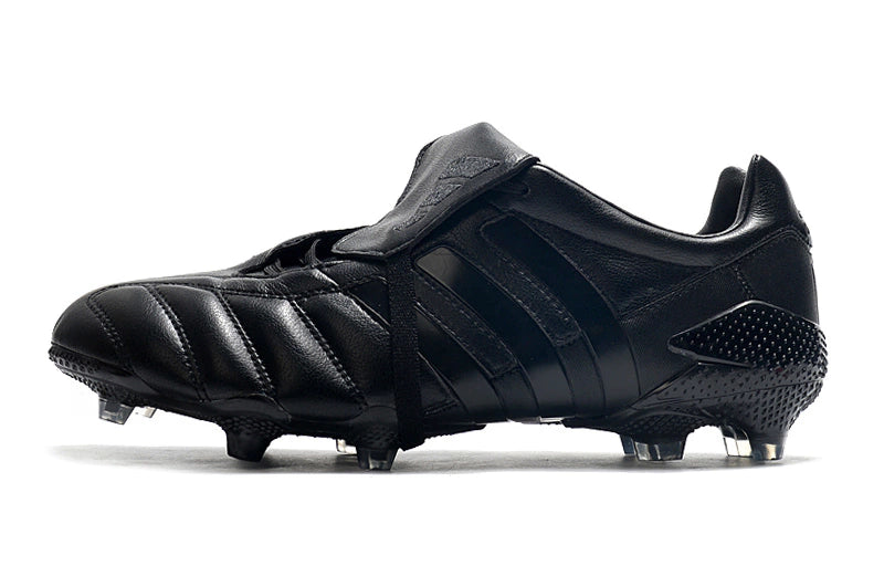 Chuteira Adidas Predator Mania FG "Blackout"