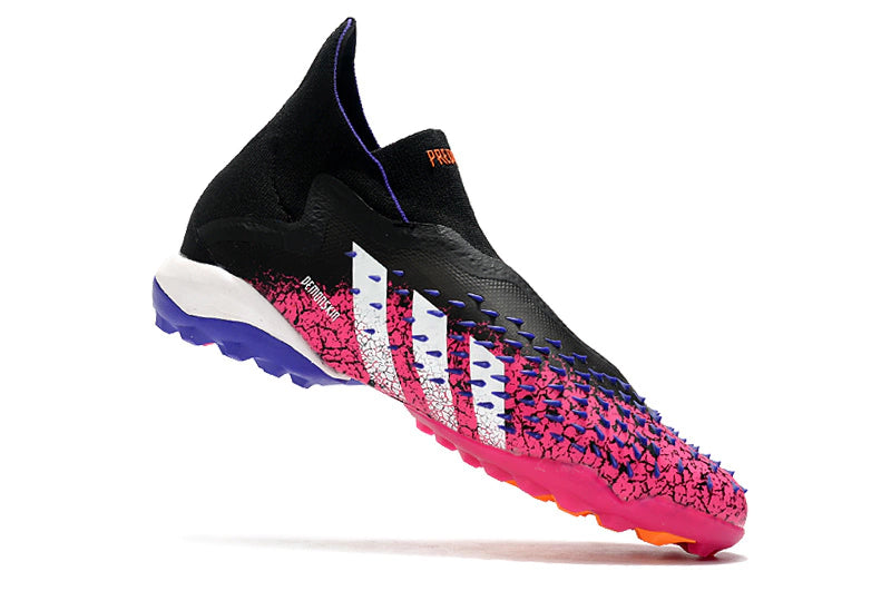 Chuteira Adidas Predator Freak+ Society "Superspectral"