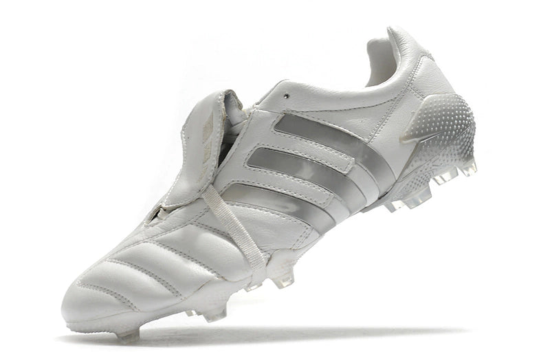 Chuteira Adidas Predator Mania FG - Branco