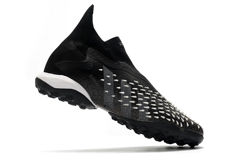 Chuteira Adidas Predator Freak+ Society "Superstealth"