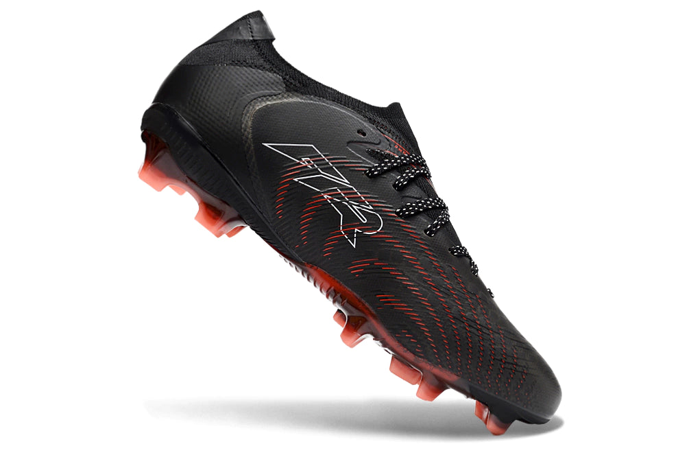 Chuteira Puma Future 8 Ultimate Low Campo FG - Preto