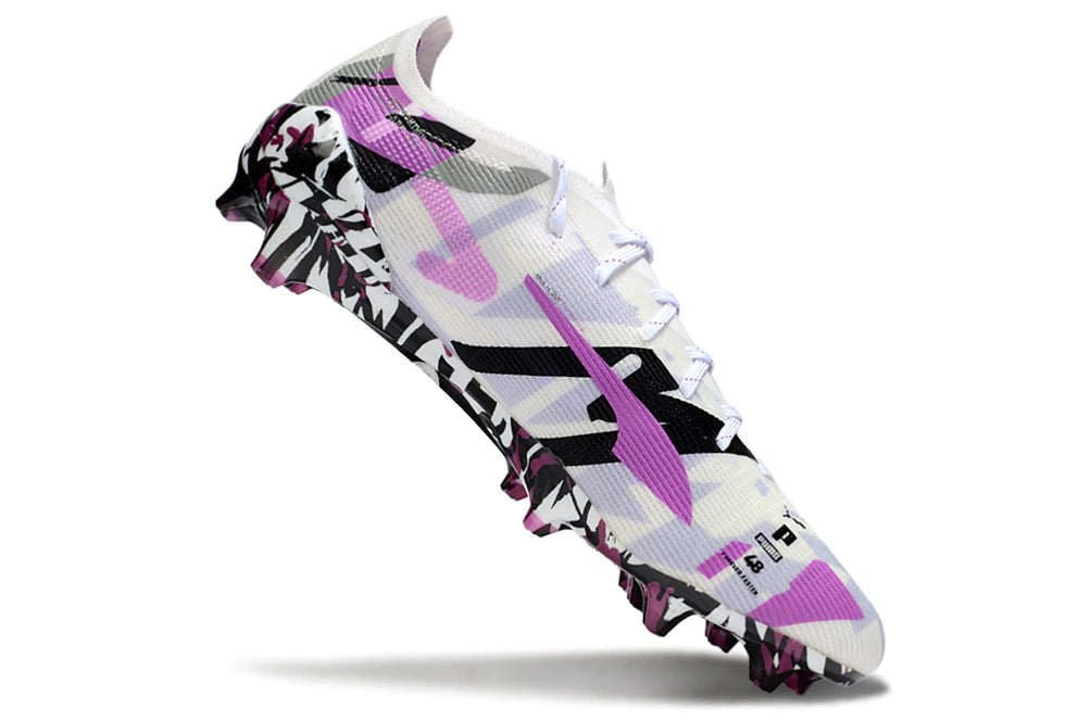 Chuteira Puma Ultra 5 Campo FG - Branco/Preto/Rosa