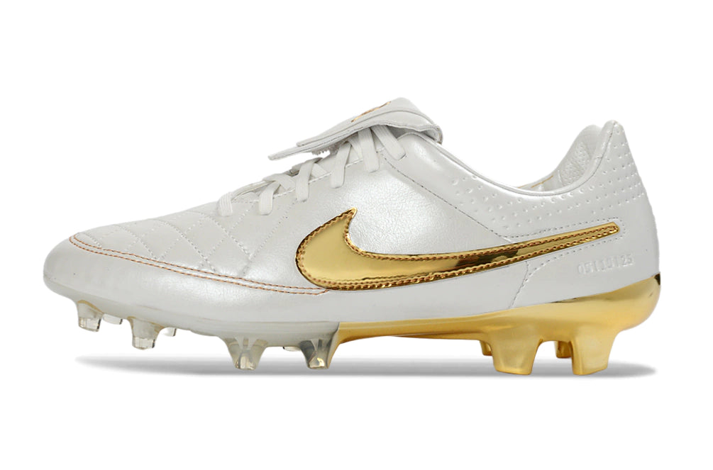 Chuteira Nike Tiempo Legend R10 FG