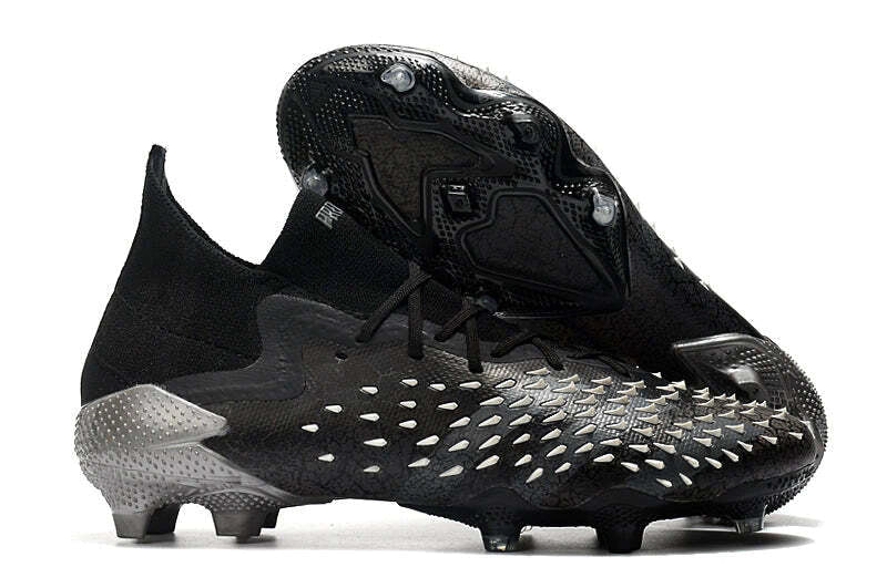 Chuteira Adidas Predator Freak.1 Low Campo FG "Superstealth"