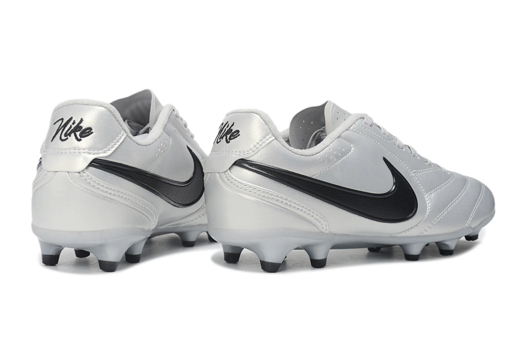 Chuteira Nike Tiempo Ligera Pro FG - Prata