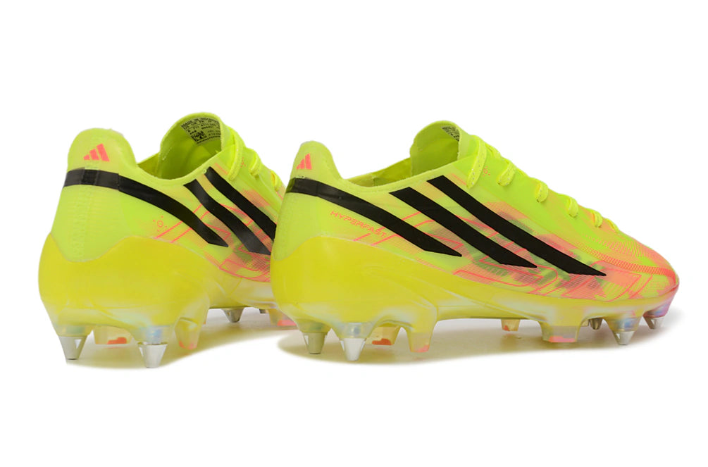 Chuteira Adidas F50 HyperFast SG "Too Light"