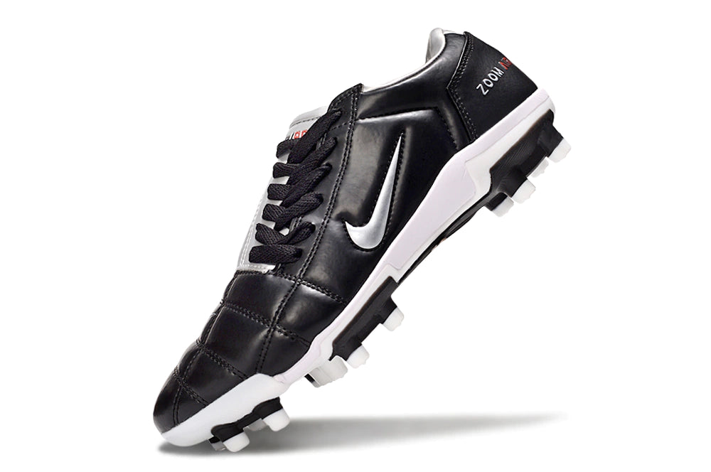 Chuteira Nike Total 90 Campo - Preto/Prata