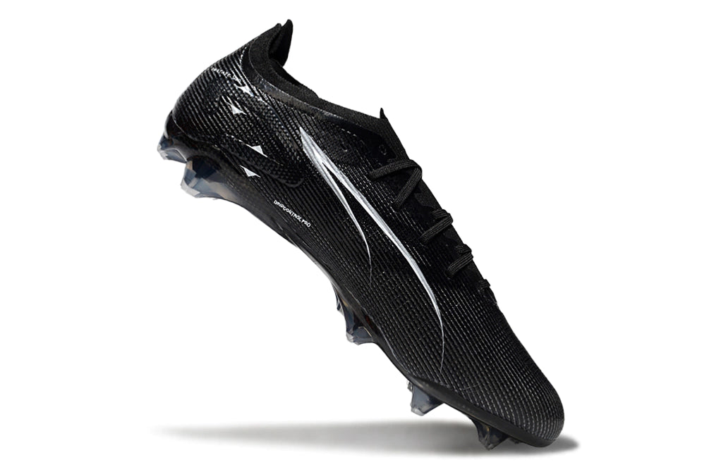 Chuteira Puma Ultra 5 Carbon FG - Preto/Branco