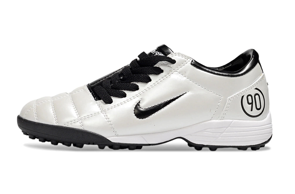 Chuteira Nike Total 90 Society - Branco/Preto