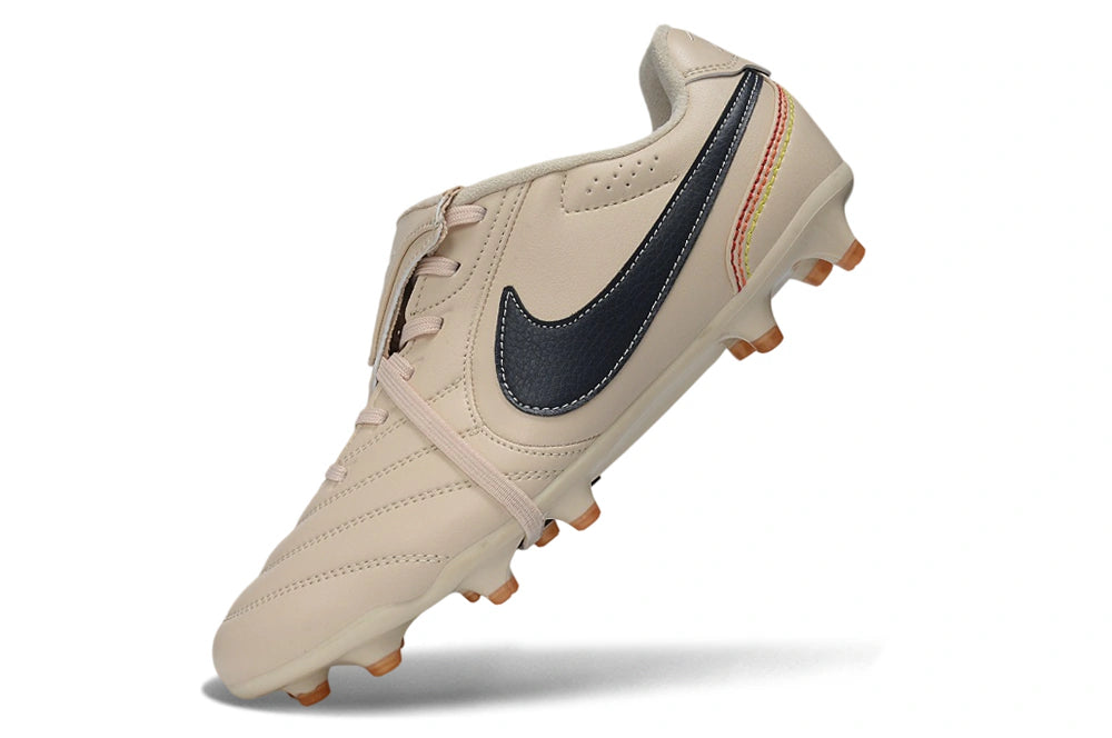 Chuteira Nike Tiempo Ligera Pro FG
