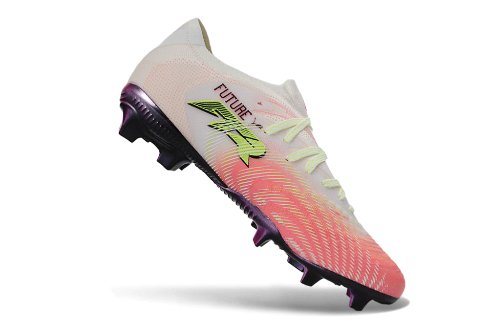 Chuteira Puma Future 8 Ultimate Low Campo FG - Rosa/Branco