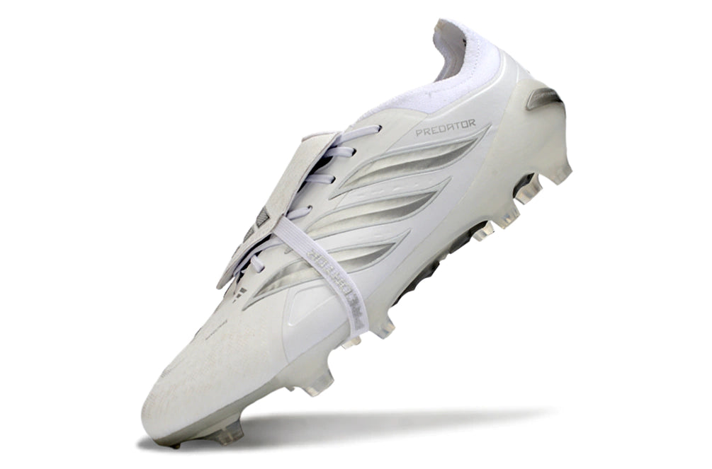 Chuteira Adidas Predator Tongue 26 Elite FG - Branco