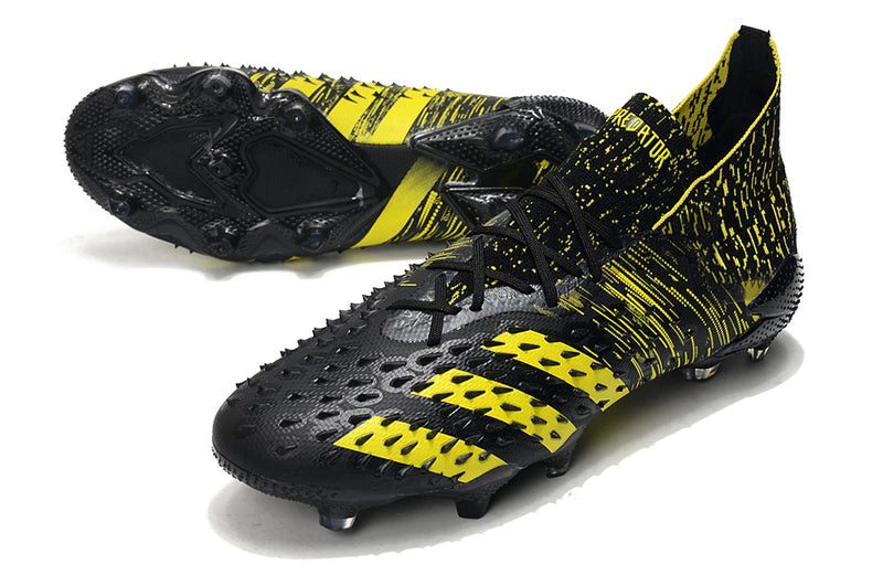 Chuteira Adidas Predator Freak.1 Campo FG - Preto/Amarelo