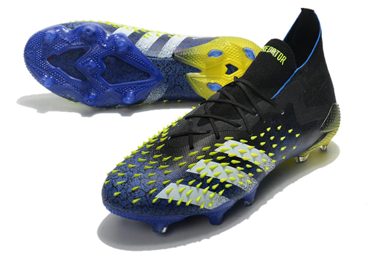 Chuteira Adidas Predator Freak.1 Campo FG "Superlative"