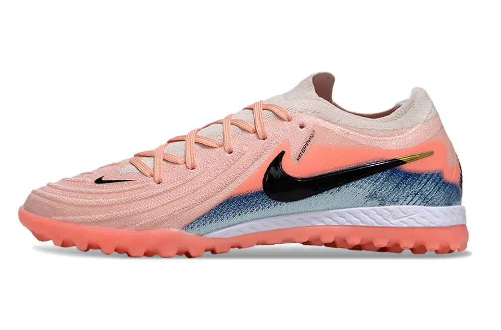 Chuteira Nike Phantom GX 2 Elite Society TF "United 02"