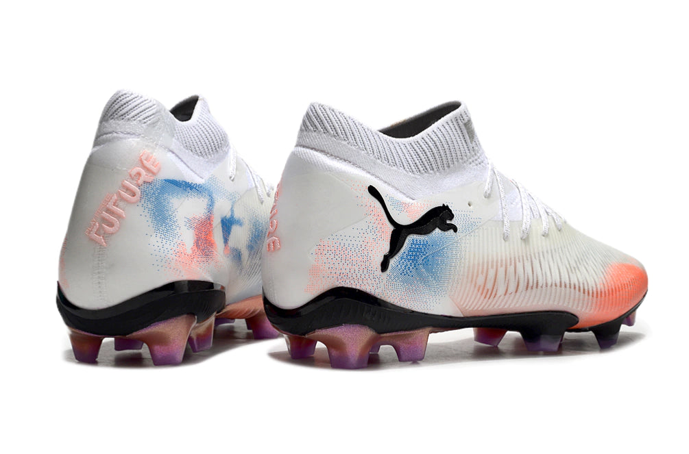 Chuteira Puma Future 8 Ultimate Botinha Campo FG - Branco/Preto/Rosa/Azul