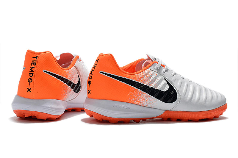 Chuteira Nike Tiempo 7 Finale Society TF - Branco/Laranja