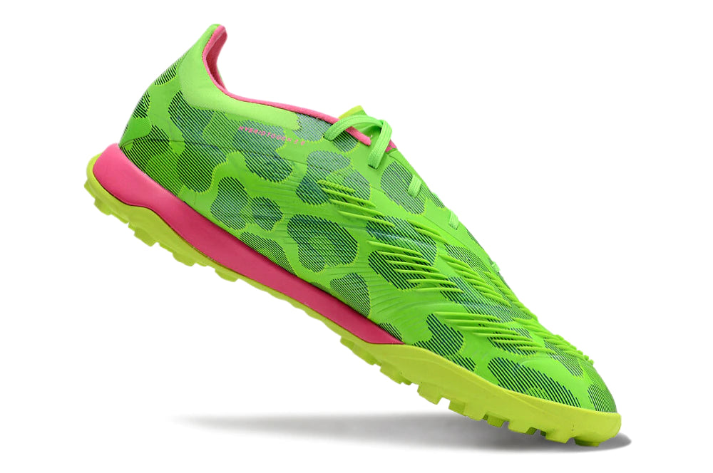 Chuteira Adidas Predator PredStrike Elite Society - Verde/Rosa