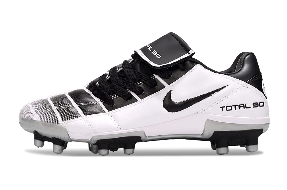 Chuteira Nike Total 90 Campo - Branco/Preto