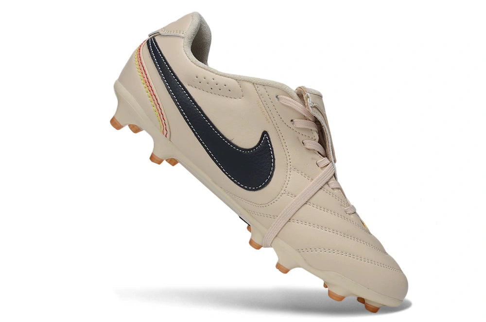 Chuteira Nike Tiempo Ligera Pro FG